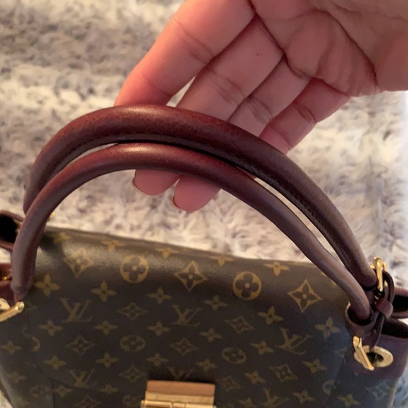SOLD. Authentic Louis Vuitton Olympe - Picture 17 of 17